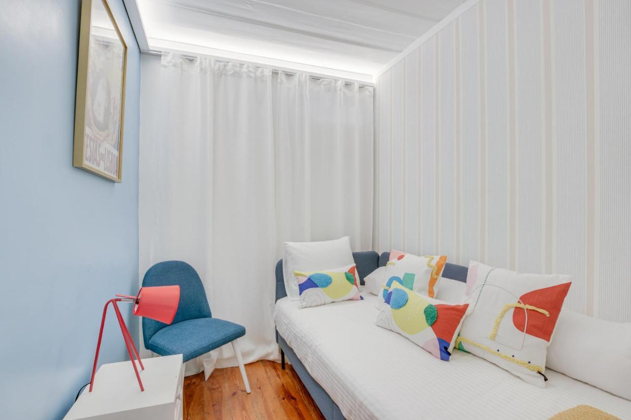 Golden Cage Chiado - Charm Historic And Cozy Apartment Lisbon Exterior photo